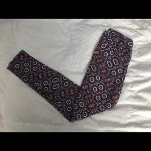 Brand new never worn Lularoe OS printed leggings